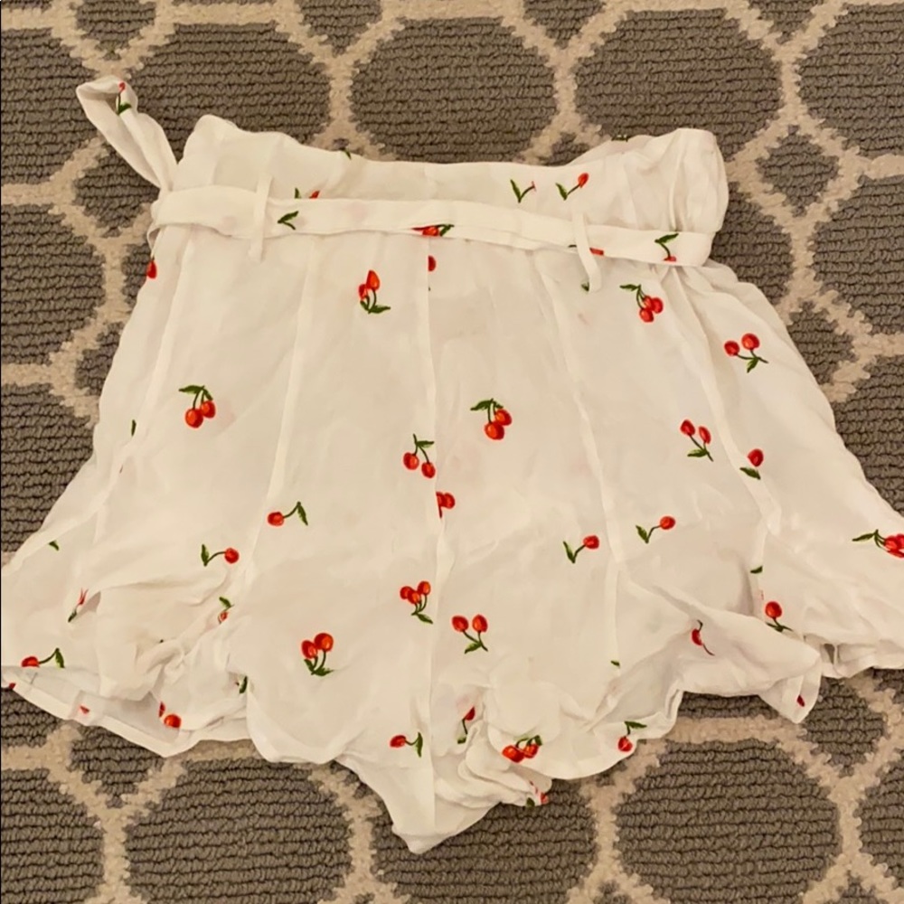 White cherry shorts from Bloomingdales - Picture 3 of 4